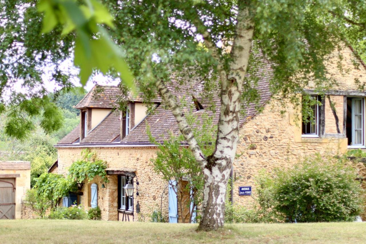 Les Perroutis Villa Saint-Alvère Buitenkant foto