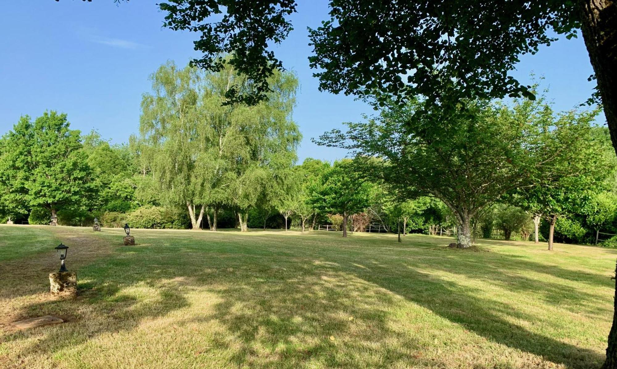 Les Perroutis Villa Saint-Alvère Buitenkant foto